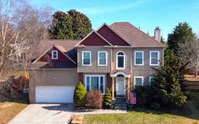 7 Signs Your Siding Needs Replacing (and What We Find Behind It)